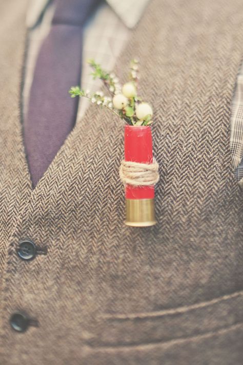 shotgun shell for the grooms boutonniere... different, fun and cool and fitting at some county weddings Camo Wedding, Boda Mexicana, Fall Country, Shotgun Shell, Rustic Barn Wedding, Western Wedding, Here Comes The Bride, Wedding Bells, Boutonniere