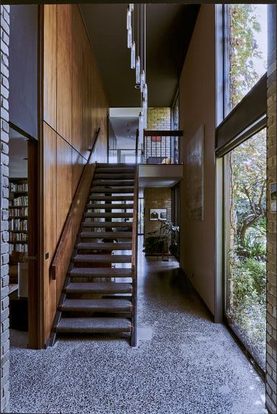 1970s Architecture, Coastal Cabin, Garden Flat, 1970s House, Modernist Home, Timber Staircase, Modernist Architecture, Modernist Architects, Timber Panelling