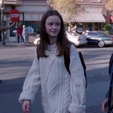 Rory Gilmore Sweater, Gilmore Sweater, Rory Gilmore Style, Gilmore Girls Outfits, Casual Pullover Sweater, Aelfric Eden, Oversized Sweater Women, Rory Gilmore, Oversized Knitted Sweaters