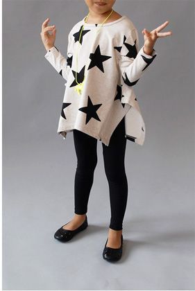 Where to find a cool star tunic like this one for a 9 year old girl | Cool Mom Picks Kid Styles, Stylish Kids, Baby Outfits, Kids Fashion Girl, Fashion Kids, Toddler Fashion, Childrens Fashion, Kids Wear