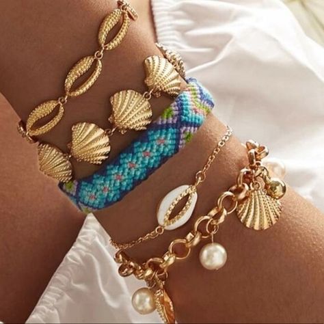 Gold-Plated Puka Shell With Faux Pearl Accents Includes All Bracelets Shown. Sold As A Set Only. 20% Polyester, 60% Alloy, 20% Faux Pearl Minimalist Silver Necklace, Les Pogues, Beaded Shell, Fantasy Earrings, Surf Jewelry, Preppy Jewelry, Puka Shell, Snake Jewelry, Jewelry Accessories Ideas