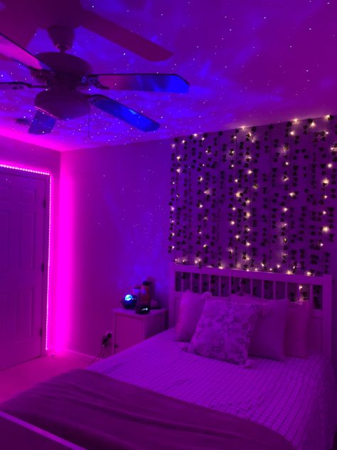 Preppy Room Led Lights, Preppy Room Ideas With Led Lights, Room Ideas Aesthetic Leds, Clean Girl Room Led Lights, Preppy Led Light Room, Led Astethic, Teenage Girl Bedrooms Led Lights, Teenager Bedroom Girl Aesthetic, Cute Room Ideas Aesthetic Led Lights