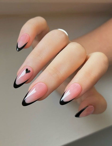 Black Nails New Years Eve, Almond Shape Nail Art Designs, Black Nails Ideas Y2k, Simple Valentines Day Nails Almond, Nail Inspo For Black Dress, Simple Nail Ideas Almond Shape Spring, New Nail Designs 2023, Almond Nails Color Ideas, Nail Art Blackpink