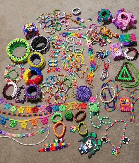 Kandi Collection, Kandi Kids, Scene Kandi, Pulseras Kandi, Kandi Cuff Patterns, Pony Bead Projects, Kandi Inspo, Diy Kandi Bracelets, Diy Kandi