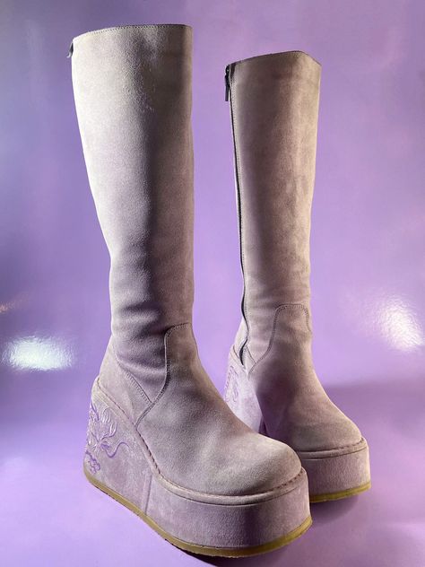 Y2k Platform Boots, Lilac Boots, Bratz Shoes, Bratz Boots, Platform Boots Outfit, Platform Uggs, Gyaru Kawaii, Y2k Boots, 90s Boots