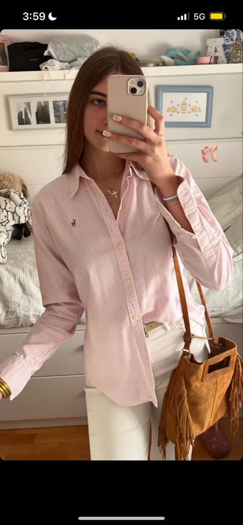 Pink Polo Shirt Outfit Woman, Ralph Lauren Shirt Outfit, Pink Blouses Outfit, Polo Shirt Outfit Women's, Pink Shirt Outfit, Pink Ralph Lauren Polo, Summer Blouse Outfit, Polo Ralph Lauren Outfits, Baby Pink Blouse