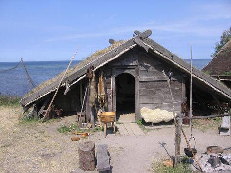 Foteviken Viking Museum | by BasketBalNieuws.nl Vikings Architecture, Viking Museum, Viking Aesthetic, Nordic Architecture, Viking House, Viking Village, Viking Age, House Boat, Larp