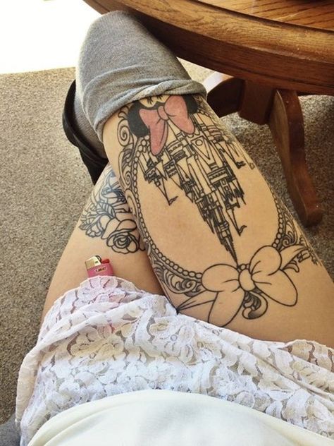 Tribal Thigh Tattoos For Men Traditional Thigh Tattoo, Disney Thigh Tattoo, Tattoo Bein Frau, Thigh Tattoo Men, Bum Tattoo, Badass Girl, Marvel Tattoos, Thigh Piece, Disney Tattoo