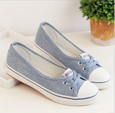 Shoes For Women Casual, Recipes For Families, Best Casual Shoes, Mode Shoes, Women Casual Flats, Pretty Sandals, Trendy Shoes Sneakers, White Casual Shoes, Women Casual Shoes