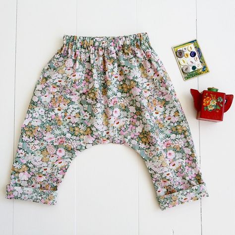 Baby Harem Pants Pattern, Toddler Harem Pants, Harem Pants Pattern, Baby Harem Pants, Unique Baby Clothes, Pants Sewing Pattern, Baby Clothes Patterns, Sewing Patterns For Kids, Diy Baby