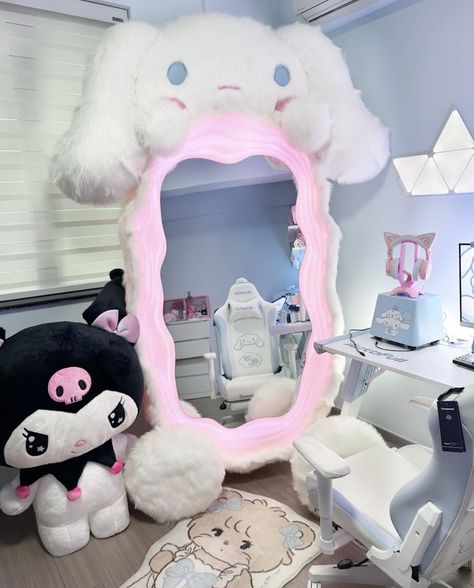 Twitter Kuromi Room, Sanrio Bedroom, Sanrio Items, Sanrio Room, Sweet Moon, Royal Room, Girl Apartment Decor, Kawaii Bedroom, Hello Kitty House