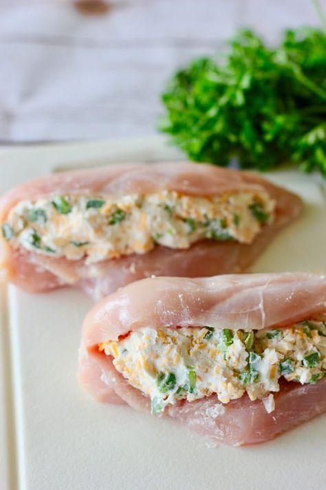 Jalapeno Popper Stuffed Chicken | Laughing Spatula Jalapeno Popper Stuffed Chicken, Popper Stuffed Chicken, Jalapeno Recipes, Cheese Stuffed Chicken, Jalapeno Popper, Cream Cheese Chicken, Supper Recipes, Stuffed Chicken, Idee Pasto Sano