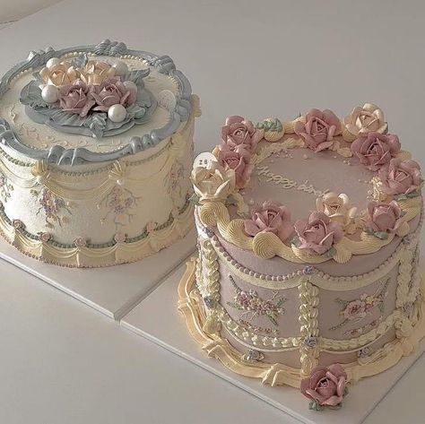 Bolo Vintage, Vintage Birthday Cakes, Mini Cakes Birthday, Pretty Dessert, Creative Birthday Cakes, Cute Baking, Video Tiktok, Pretty Birthday Cakes, Cute Birthday Cakes