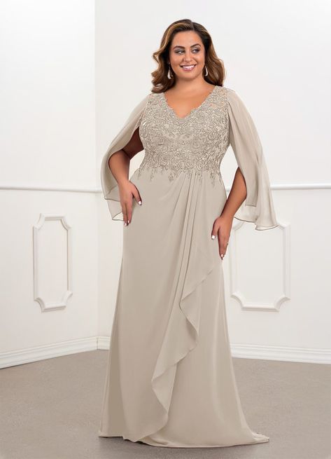 Brides Mom Dress, Mother Of The Bride Plus Size, Mothers Gowns, Mother Of Bride Outfits, Mother Of The Bride Dresses Long, Plus Size Wedding Gowns, Draping Fashion, Mother Of The Bride Gown, Mother Of Groom Dresses