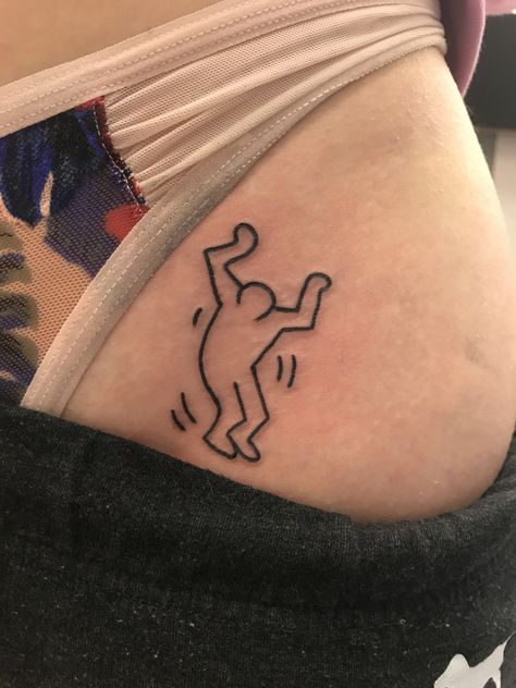 @presleyrydin - my favorite perfect little Keith Haring tattoo Keith Haring Tattoo Small, Keith Haring Tattoo, Haring Tattoo, Men Tattoo Ideas Small, Tattoo Ideas Realistic, Drawings Tattoo Ideas, Art Drawings Tattoo, Artist Tattoo Ideas, Diy Tattoos