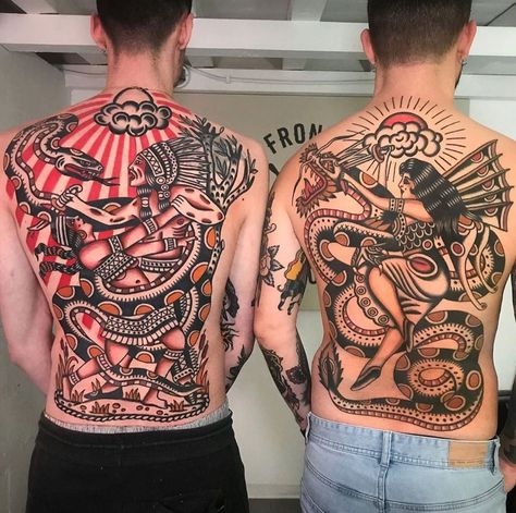 13.7k Likes, 129 Comments - Traditional Tattoo (@traditionalartist) on Instagram: “Left or right?🔥 Write in the comments 👇👇👇 #tattoo by @francesco__ferrara_ ... ... ... ...…” Traditional Tattoo Back, Traditional Tattoo Back Piece, Chest And Back Tattoo, Traditional Back Tattoo, Traditonal Tattoo, Traditional Tattoo Black And White, Old School Ink, Backpiece Tattoo, Flash Photos