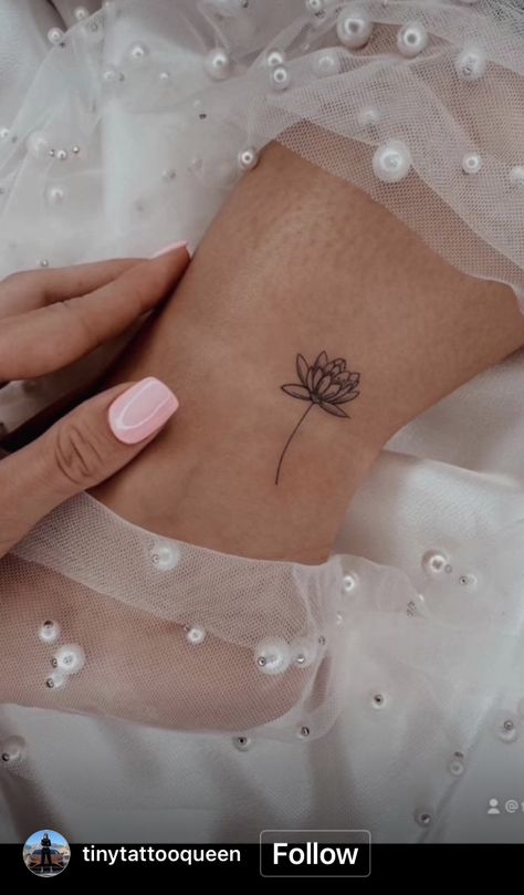 Water Lily Tattoos, Handwriting Tattoos, Tag Your Best Friend, Small Back Tattoos, Lily Flower Tattoos, Finger Tattoo For Women, Spine Tattoos For Women, Hand Tattoos For Women, Pretty Tattoos For Women