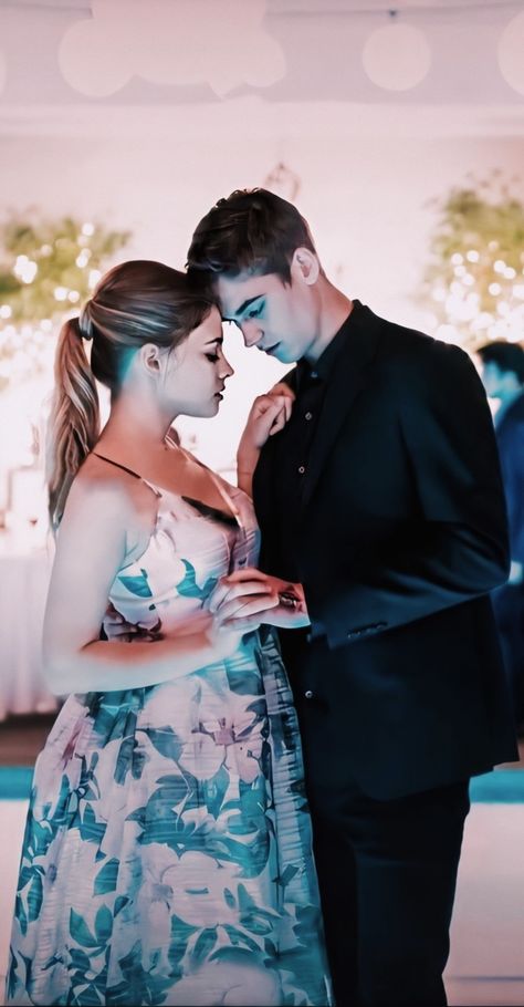 Hardin Tessa Wallpaper, Hardin And Tessa Wallpaper, Tessa And Hardin, Hardin And Tessa, Hero Fiennes Tiffin Aesthetic, Hardin Tessa, Crush Movie, Josephine Langford, Romantic Films