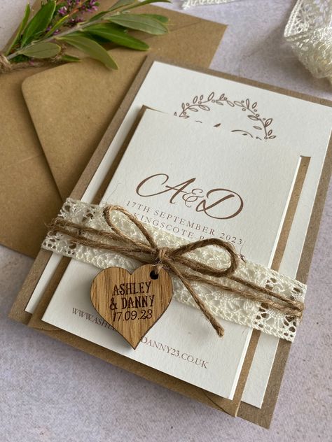 Unique Wedding Invitation Cards, Wedding Invitations Country, Rustic Wedding Invites, Homemade Wedding Invitations, Barn Wedding Invitations, Rustic Wedding Invitations, Invite Card, Rustic Wedding Invitation, Daisy Wedding