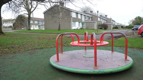 Uk Council Estate Aesthetic, 2000s British Aesthetic, Council Estate Aesthetic, Uk Core, Berlin Syndrome, British Core, British Childhood, British Nostalgia, British Party