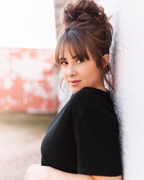 Courtney King on Instagram: “Hi, hey, hello my beautiful friends & happy happy Sunday!!🤗 Here is an up close & personal picture... so why not get personal with 10…” Courtney King, Brown Hair Looks, Friends Happy, Happy Sunday, Color Ideas, Hair Looks, Brown Hair, Long Hair, Hair Makeup