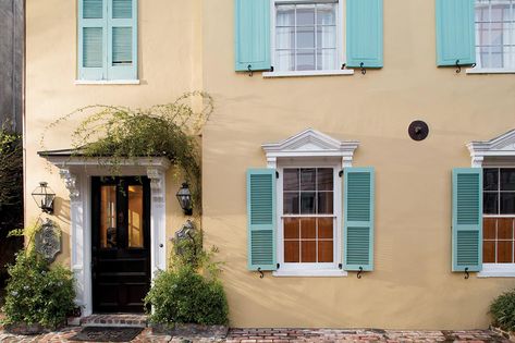 Yellow Exterior Black Door and Blue-Green Shutters - Janovic Color Palette Cottage, Exterior Paint Color Palette, Exterior Color Palettes, Garage Door Colors, Benjamin Moore Exterior, Outdoor Shutters, Exterior Color Palette, Painting Shutters, Green Shutters