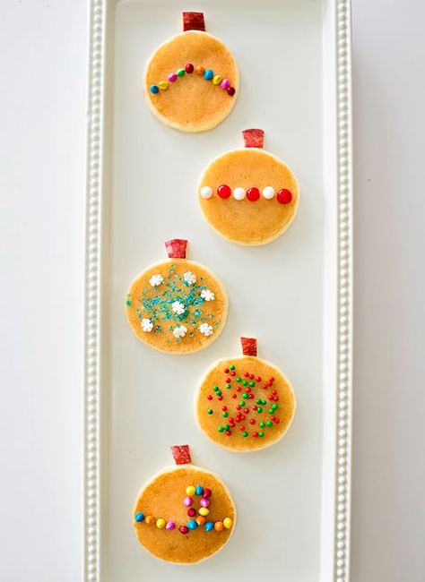 Cute Christmas Breakfast, Christmas Pancakes, Breakfast Christmas, Food Art For Kids, Ornaments For Christmas, Holiday Breakfast, Christmas Brunch, Xmas Food, Christmas Breakfast