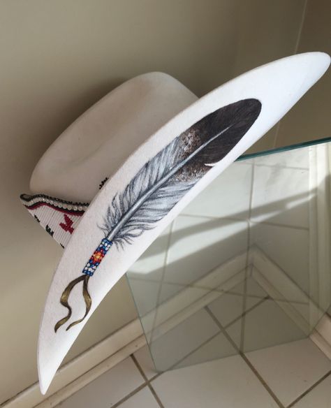 Custom Straw Cowboy Hats, Painted Cowboy Hats, Western Helmet, Hat Customization, Painting Hats, Best Hats For Men, Hat Making Ideas, Burn Hats, Burnt Hats