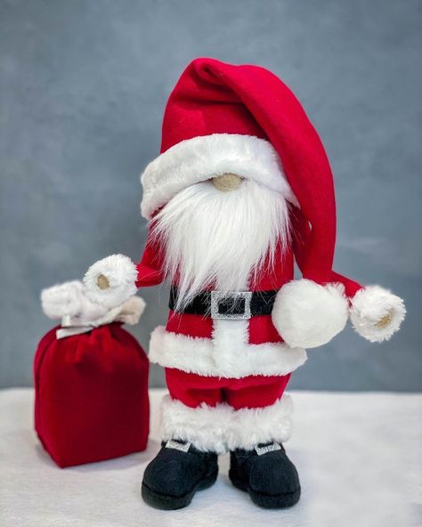 Patti J Good on Instagram: “Check out my Santa gnome. Want to make one? See YouTube link in bio. #diygnome #diygnomes #santagnome #santa #santagnomes #christmasdiys…” Diy Gnome Doll, Christmas Knomes, Santa Gnome, Diy Santa, Santa Crafts, Gnome Hat, Gnomes Diy, Glitter Crafts, Elf Doll