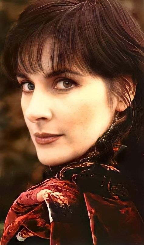 Enya Music, Music Genius, Irish Singers, Celtic Music, Celtic Woman, Synth Pop, Beautiful Voice, Female Singers, Feminine Energy