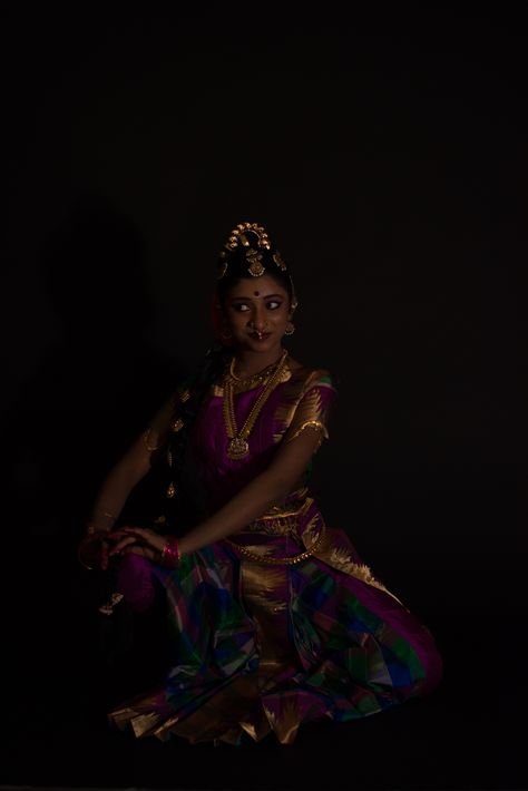 Kuchipudi Rangapravesam Kuchipudi Aesthetic, Kuchipudi Costume, Bharatnatyam Dress, Bharatnatyam Poses, Bharatanatyam Poses, Indian Classical Dance, Classical Dance, Character Design Sketches, Indian Aesthetic