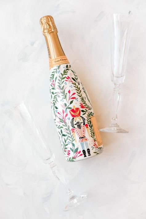 This winter wedding inspiration hung the mistletoe for us, and we can’t get enough of every last sugar plum detail ❤️🎄✨ Nutcracker Wedding, Custom Champagne Bottle, Christmas Champagne, Poppin Bottles, Hand Painted Wine Bottles, Hand Painted Bottles, Wine Painting, Painted Bottle, Christmas Wine Bottles