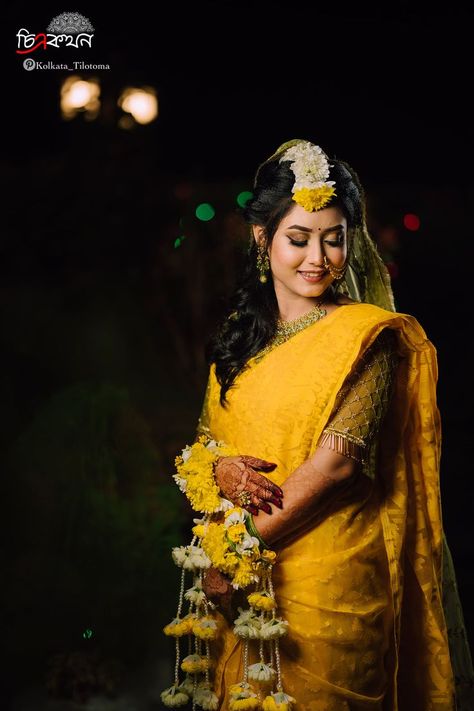 Haldi Outdoor Photoshoot, Bride Haldi Photoshoot Poses, Haldi Shoot Poses, Haldi Portrait, Haldi Bride Poses, Haldi Girl, Haldi Photoshoot Poses, Haldi Pic, Haldi Look For Bride