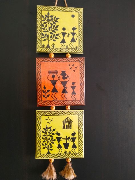 Folk Art Wall Hanging, Worli Painting Designs Easy, Varli Painting Art Easy, Warli Art Wall Hanging, Warli Paintings Easy, Warli Painting Ideas On Wall, Warli Painting Ideas On Paper, Indian Folk Art Painting Easy, Warli Mandala Art