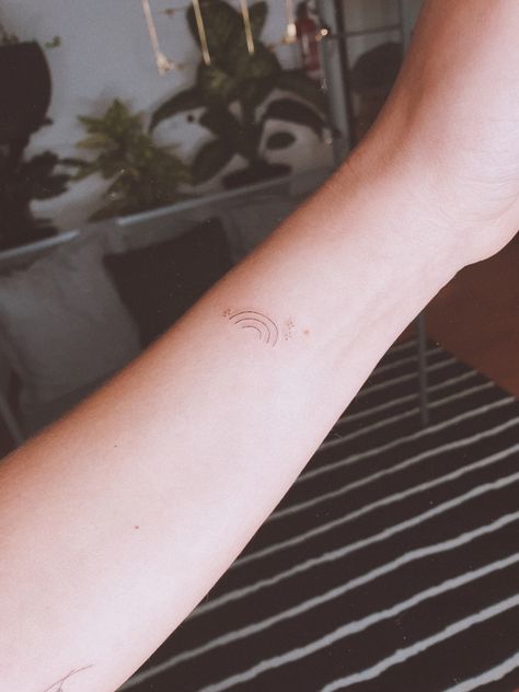 Fun Fine Line Tattoos, Tiny Rainbow Tattoo Black And White, Minimal Rainbow Tattoo, Sun Rainbow Tattoo, Dainty Rainbow Tattoo, Little Rainbow Tattoo, Black And White Rainbow Tattoo, Fine Line Rainbow Tattoo, Simple Rainbow Tattoo