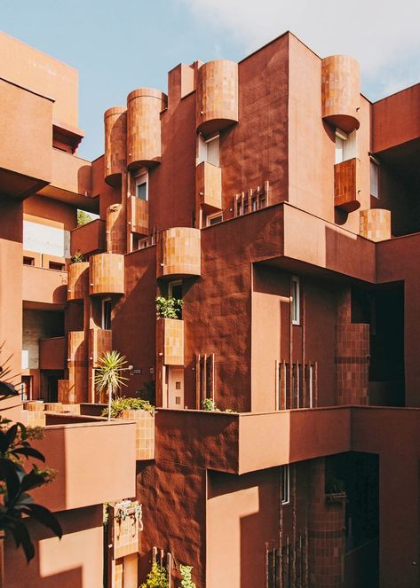 https://www.anothermag.com/design-living/gallery/10314/ricardo-bofill-visions-of-architecture/6 Ricardo Bofill, Colourful Buildings, Social Housing, Brutalist Architecture, Modern Architecture House, Classical Architecture, Red Walls, School Architecture, Architecture Fashion