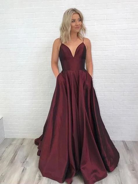 Md Dresses, Vestidos Color Vino, Prom Dress Burgundy, Crazy Dresses, Simple Prom Dress Long, Prom Dress With Train, Burgundy Prom, Fancy Fabric, Prom Dresses With Pockets