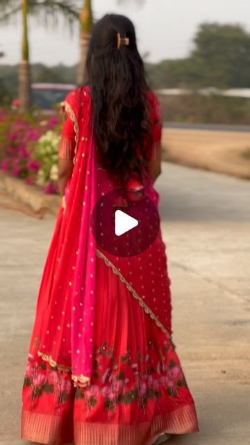 Fashion Traditional, Instagram Dress, Trend Fashion, Work Blouse, Dress Code, Dress Codes, All Over The World, Lehenga, Red