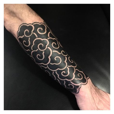 Black Work Sleeve Tattoo, Tibetan Clouds, Black Cloud Tattoo, Body Doodles, Cloud Tattoo Sleeve, Japanese Hand Tattoos, Balinese Tattoo, Cloud Tattoo Design, Geometric Tattoo Pattern