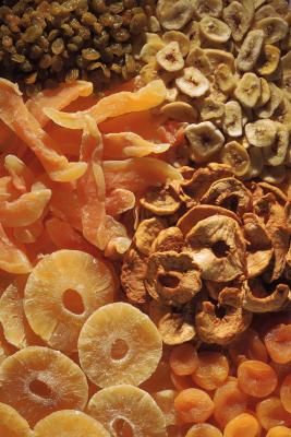 Food Dehydration, Preserve Food, Canned Food Storage, Dehydrated Fruit, Dehydrated Food, Dehydrator Recipes, Food Preservation, Dried Fruits, Preserving Food