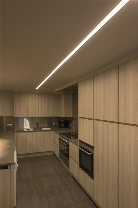 Recessed Linear Lighting Ceiling, Recessed Lighting In Kitchen, Modern Kitchen Lighting Ideas, Recessed Lighting Ideas, Recessed Kitchen Lighting, Recessed Led Lighting, Modern Recessed Lighting, Recessed Lighting Fixtures, Kitchen Led Lighting