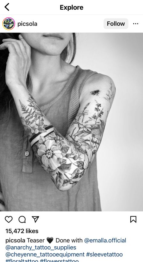 Cyberciligism Tattoo, Botanical Tattoo Sleeve, Natur Tattoo Arm, Tattoo Band, Arm Sleeve Tattoos For Women, Nature Tattoo Sleeve, Feminine Tattoo Sleeves, Wildflower Tattoo, Tattoos For Women Half Sleeve