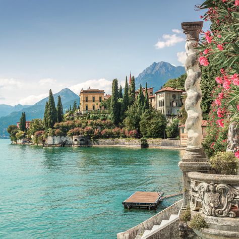 Explore Lake Como's beauty with lakeside views, charming towns, and nature walks. Discover the best things to do in lake Como like a local! Kapal Feri, Comer See, Lakeside View, Lake Como Italy, Places In Italy, Como Italy, Lake Landscape, Lugano, Northern Italy