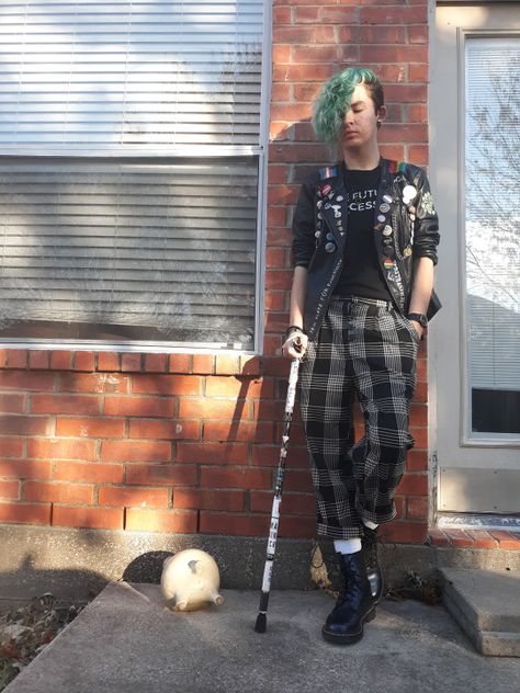 Punk Tumblr, Human Poses Reference, Punk Outfits, Cool Poses, Alt Fashion, Pose Reference Photo, Character Outfits, Punk Fashion, Look Cool