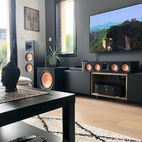 Tag someone who would love this ! Rate it 1-10 ?! . Share your home theater setup with @decibelvibe by sending your pics and description by DM or E-mail (decibelvibe@gmail.com) . Follow @decibelvibe for beautiful home cinema hifi inspiration and setups . Follow @decibelvibe for more contents . . by @klipsch_sa . . #decibelvibe #homecinema #hometheater #hometheatre #homecinemas #speaker #speakers #gamer #audiospeakers #soundsystem #surroundsound #hifiaudio #stereo #audio #extrabass #stereo Klipsch Home Theater, Klipsch Speakers, Home Cinema Systems, Cinema Theater, Home Theater Setup, Hi Fi System, Hifi Speakers, Stereo System, Projector Screen