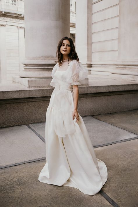 Square neck wedding dress and organza puff sleeve top Wedding Dress Statement Sleeves, Wedding Dress Organza Sleeves, Square Line Wedding Dress, Layered Wedding Dress, Layered Wedding Dresses, Skirt Organza, Square Neck Wedding Dress, Graduation Ball, Kondangan Outfit