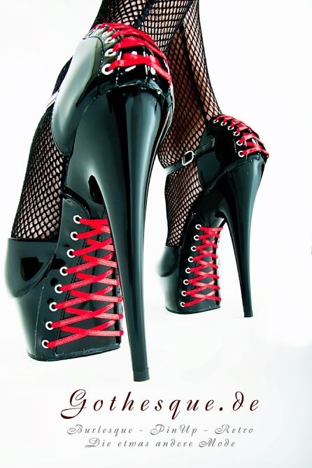 Totally Goth Inspired Black High Heels with Red Corset Design (a little ridiculous, but also kinda cool) Corset Design, High Heels Boots, Red Corset, Hot Heels, Killer Heels, Platform High Heels, Black High Heels, Crazy Shoes, Red Shoes