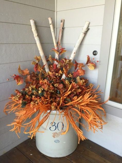 cozy fall front porch decoration idea Outside Fall Decor, Fall Front Porch Decor, Fall Deco, Fall Thanksgiving Decor, Diy Outdoor Decor, Autumn Decorating, Fall Decoration, Fall Front Porch, Fall Outdoor Decor