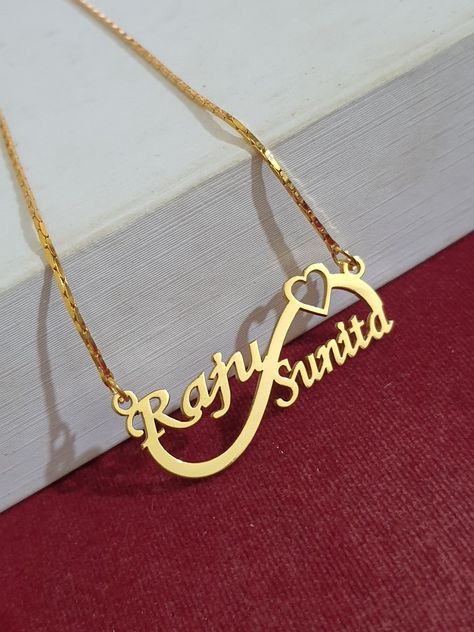 Name Pendant Design, Wedding Chori, Elegant Watches Women, Couple Pendant, Locket Design, Gold Bridal Necklace, New Gold Jewellery Designs, Antique Gold Jewelry Indian, Name Keychain