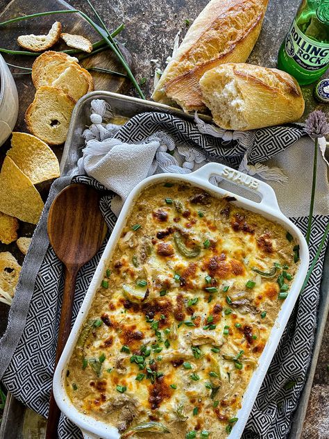 Philly Cheesesteak Dip is cheesy, melty, meaty, and irresistible. It's simple to make and even easier to enjoy! Grab some bread and let's go! Steak Dip, Philly Cheesesteak Dip, Homemade Philly Cheesesteak, Meaty Appetizers, Cheesesteak Dip, Philly Cheese Steak Dip, Healthy Appetizer Recipes, Cheese Steak, Easy Dips